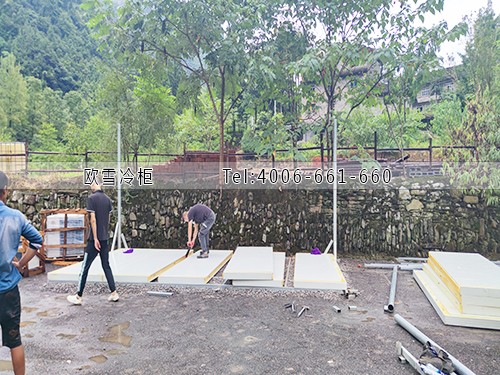 冷庫(kù)安裝.jpg 冷庫(kù)安裝.jpg